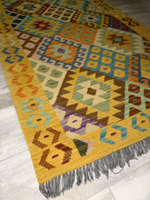 Load image into Gallery viewer, Handmade Kilim Wool Rug
