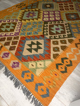 Load image into Gallery viewer, Handmade Kilim Wool Rug
