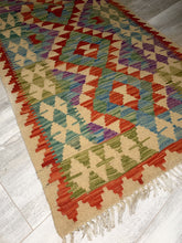 Load image into Gallery viewer, Handmade Kilim Wool Rug
